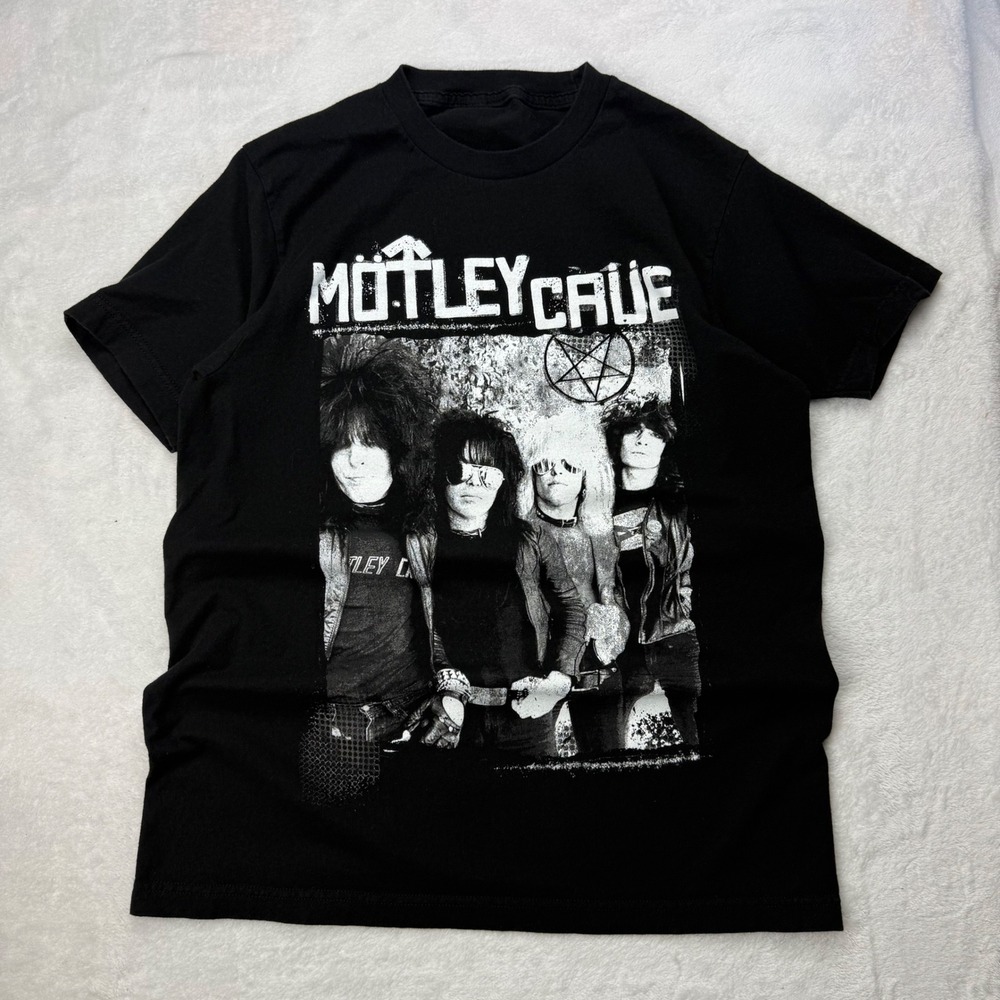Motley Crue North America 2022 The Stadium Tour Black Graphic T-Shirt Mens Small